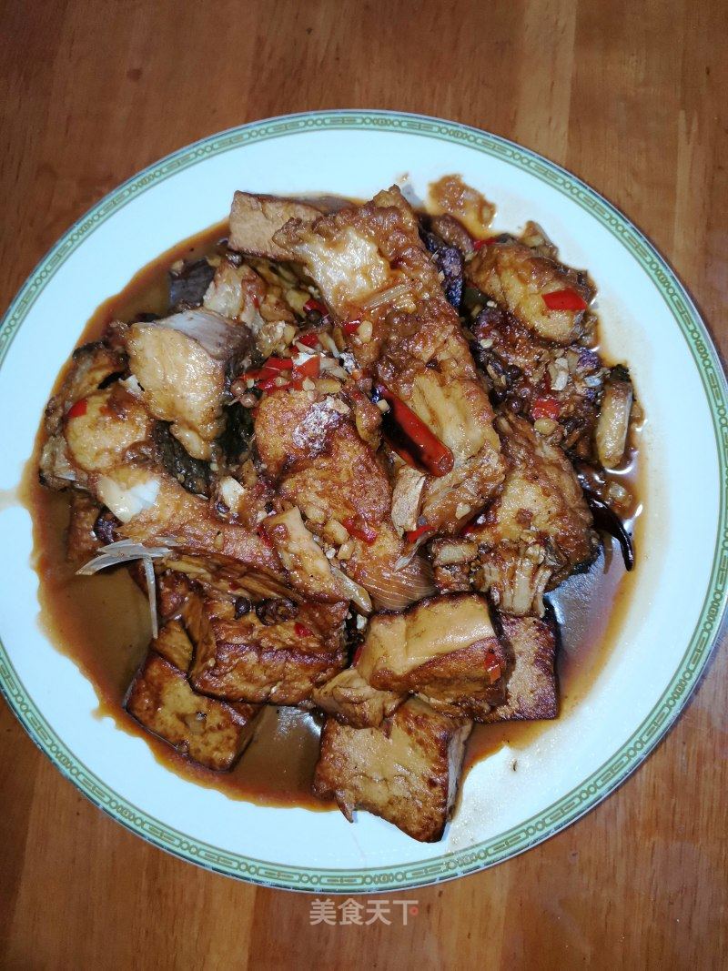 魚豆腐的熱量表,魚豆腐的熱量表，探索美食與健康的關(guān)系，深入執(zhí)行數(shù)據(jù)方案,數(shù)據(jù)設(shè)計(jì)驅(qū)動策略_基礎(chǔ)版23.59.26