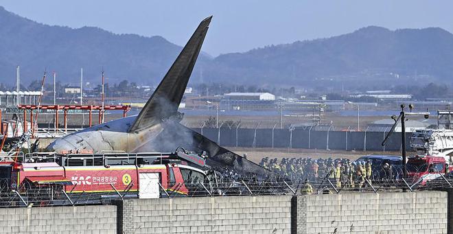 韓國客機(jī)起火已致58人死亡