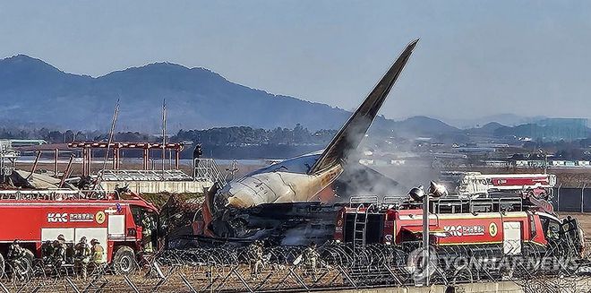 韓國客機起火已致58人死亡