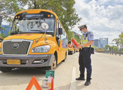 四肖香港四肖八碼中特,有了空中校車(chē)上學(xué)路3小時(shí)變30分鐘